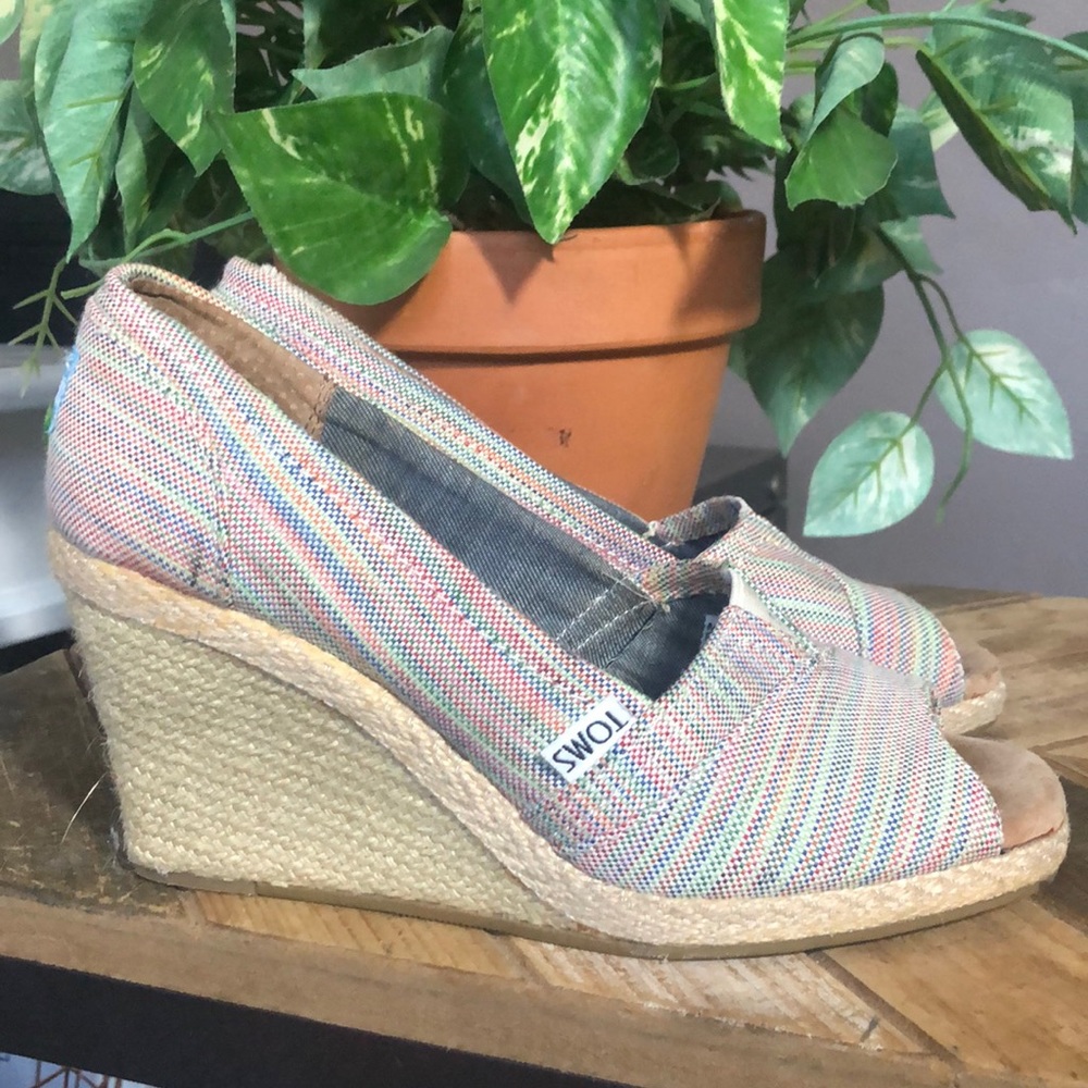 TOMS shoes wedges
